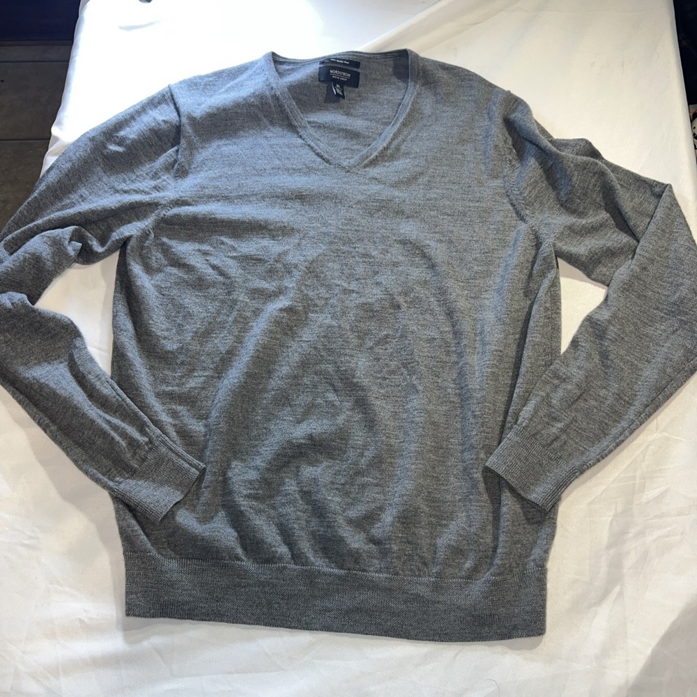 Nordstrom Men's Dark Gray V-Neck Long Sleeve Knitted Pullover Sweater Size XL388